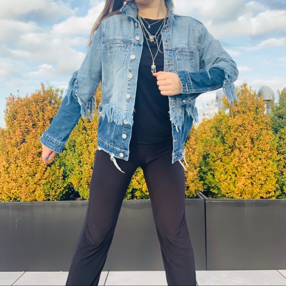 Blank NYC Fringed Distressed Two Denim Jacket One - Picture 14 of 16